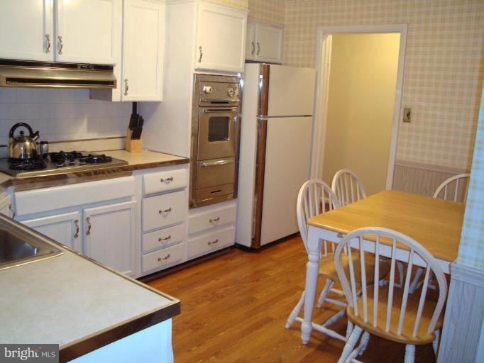5 Avery Court Rosedale, MD 21237 - Photo 20 of 22 Kitchen #3