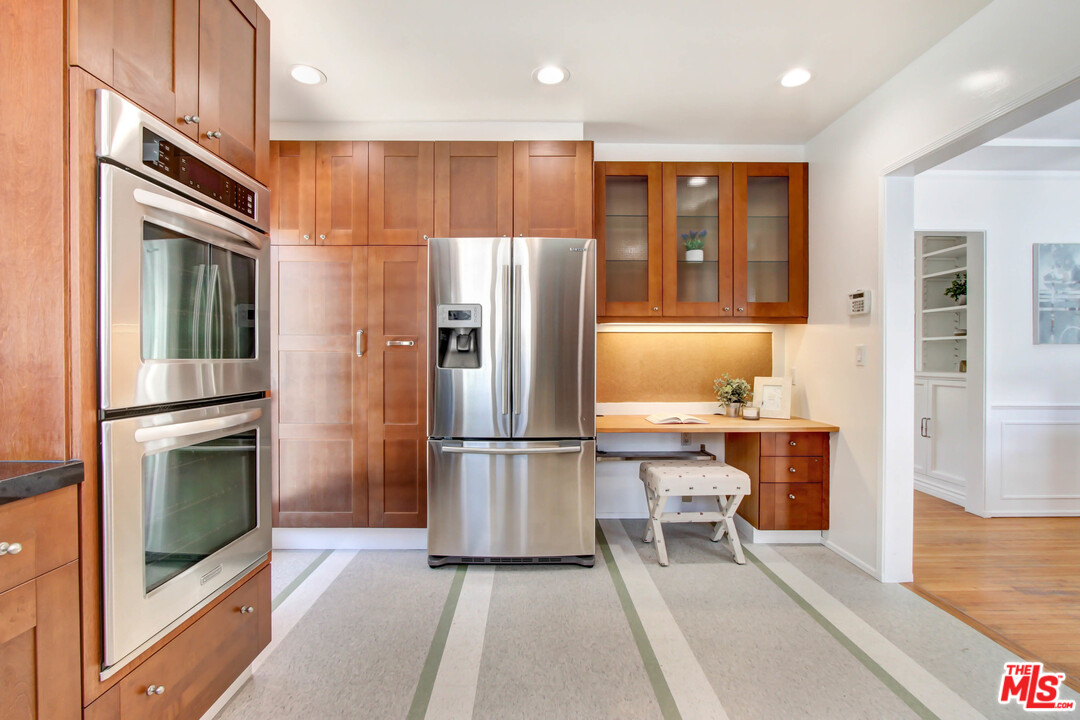 4247 Le Bourget Avenue Culver City, CA 90232 - Photo 4 of 14