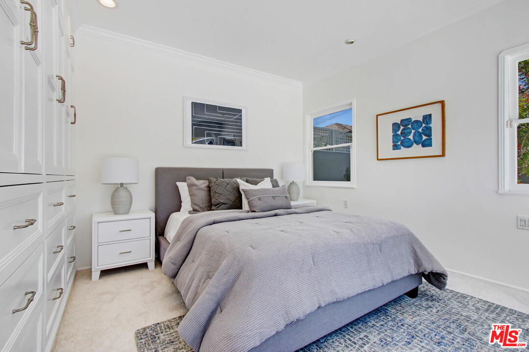 4247 Le Bourget Avenue Culver City, CA 90232 - Photo 10 of 14