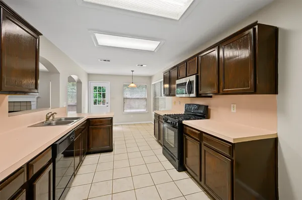 $2,200 | 1631 Stonehaven Village Circle, Spring, TX 77386