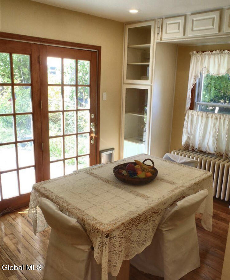 650 Boght Road Colonie, NY 12047 - Photo 4 of 17 3E58ADE4-BFF9-469B-82DC-9070AB48FE8B