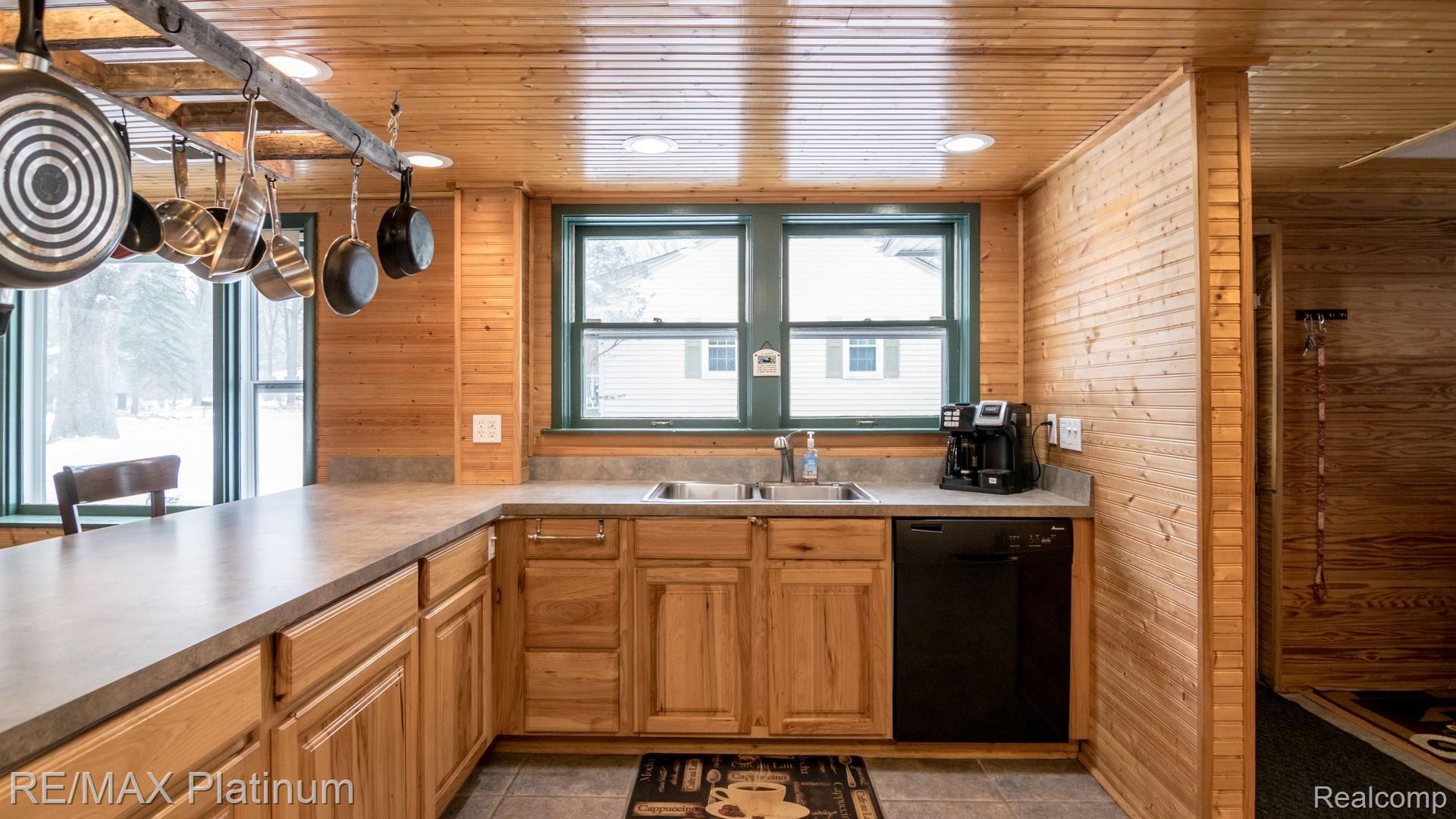 1605 Park Road Jackson, MI 49203 - Photo 23 of 47 23.jpg
