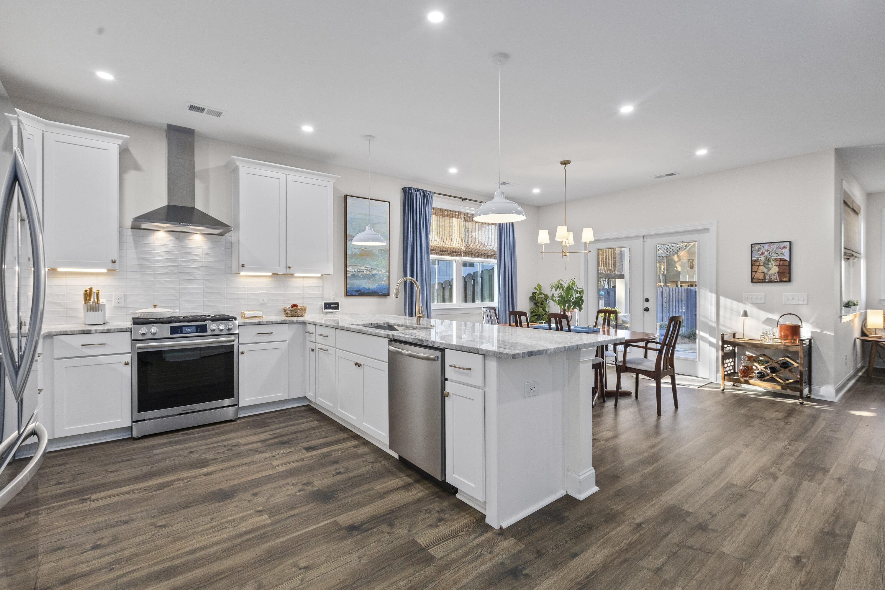 100 Risewell Court Johns Island, SC 29455 - Photo 2 of 35 100RisewellCt-CasaVerdeMediaLLC31