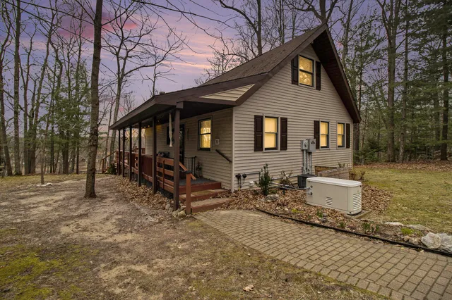 $304,500 | 9284 South Oxeye Avenue, Baldwin, MI 49304