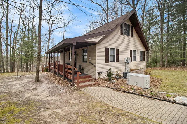 $304,500 | 9284 South Oxeye Avenue, Baldwin, MI 49304