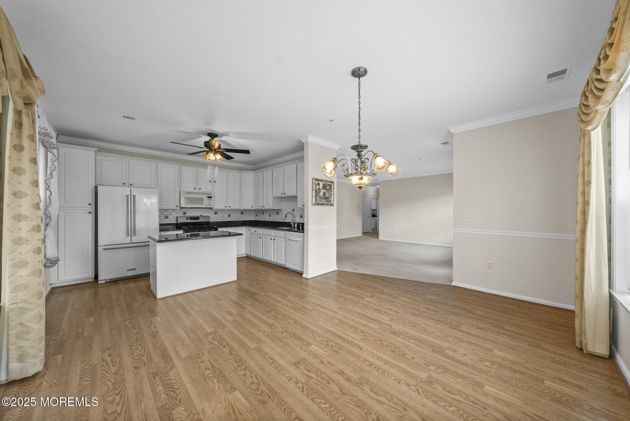 316 St Andrews Place Manalapan, NJ 07726 - Photo 15 of 42 17-web-or-mls-DSC09841