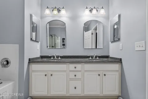 $462,500 | 316 St Andrews Place, Manalapan, NJ 07726