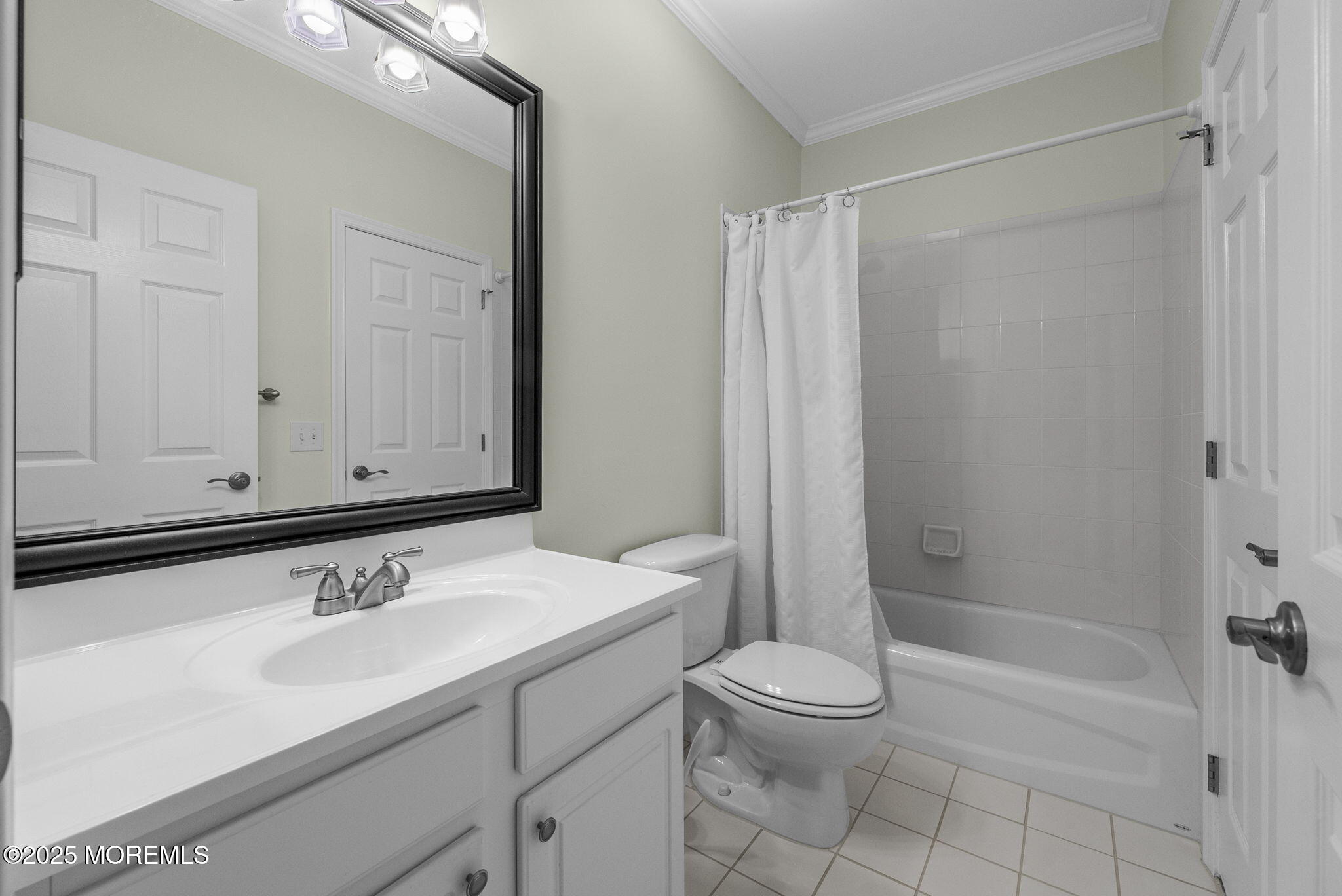 316 St Andrews Place Manalapan, NJ 07726 - Photo 27 of 42 32-web-or-mls-DSC09916