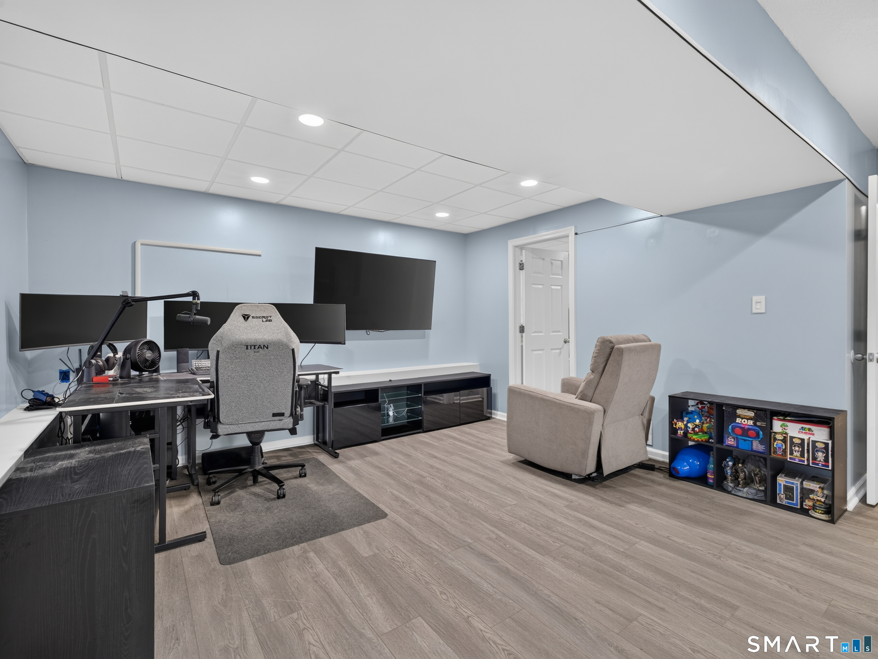 307 Spring Road North Haven, CT 06473 - Photo 16 of 22 Finished lower level - flexible bonus living space
