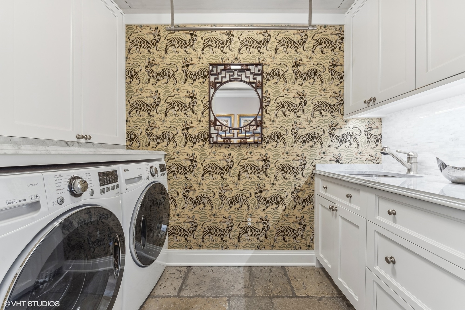 800 North Michigan Avenue, Unit 3501 Chicago, IL 60611 - Photo 55 of 57 a bathroom with a sink a washer and dryer