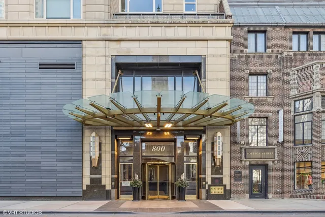 $4,300,000 | 800 North Michigan Avenue, Unit 3501, Chicago, IL 60611