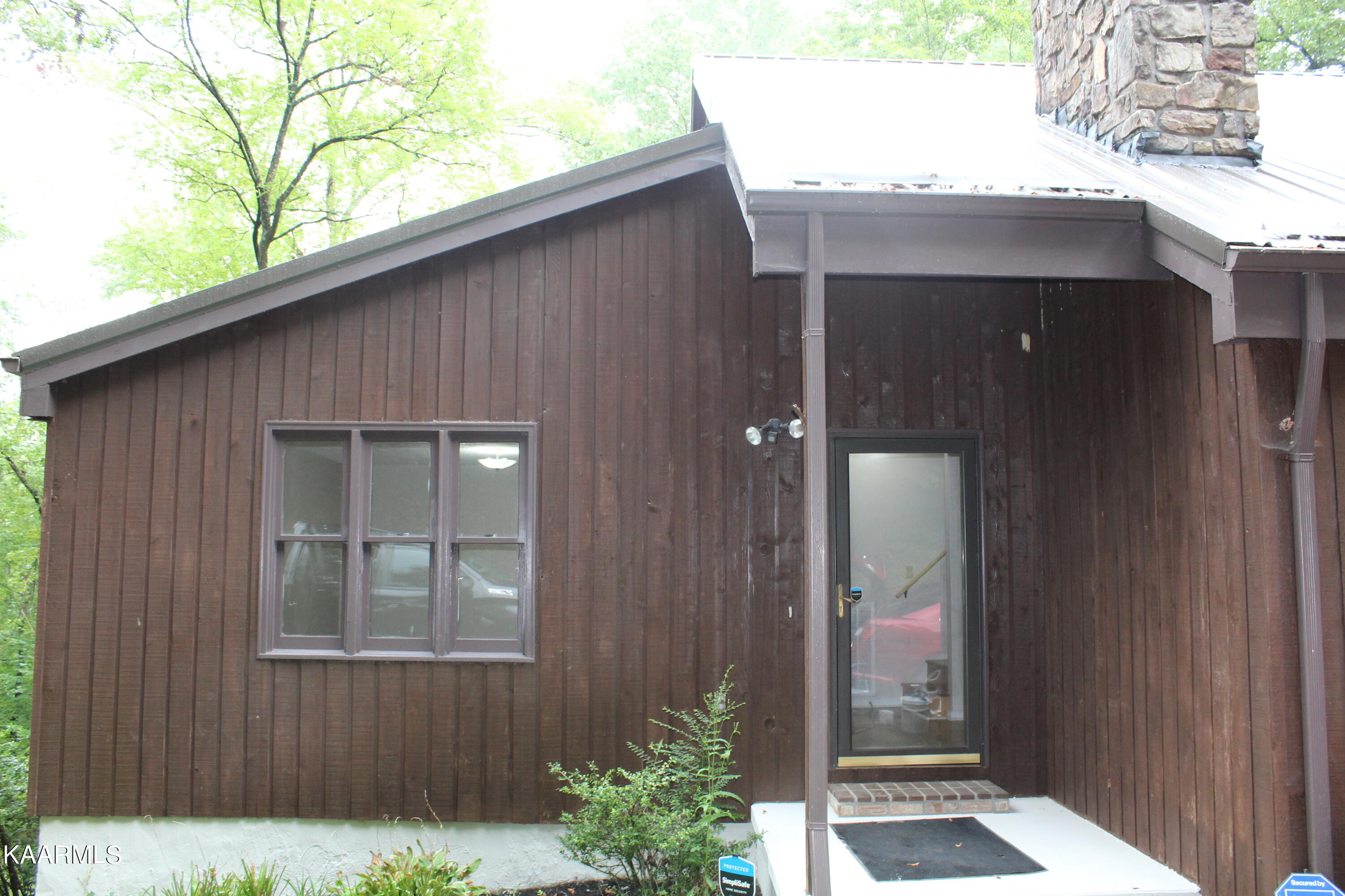 165 Lake Hill Road Middlesboro, KY 40965 - Photo 4 of 56 IMG_0183