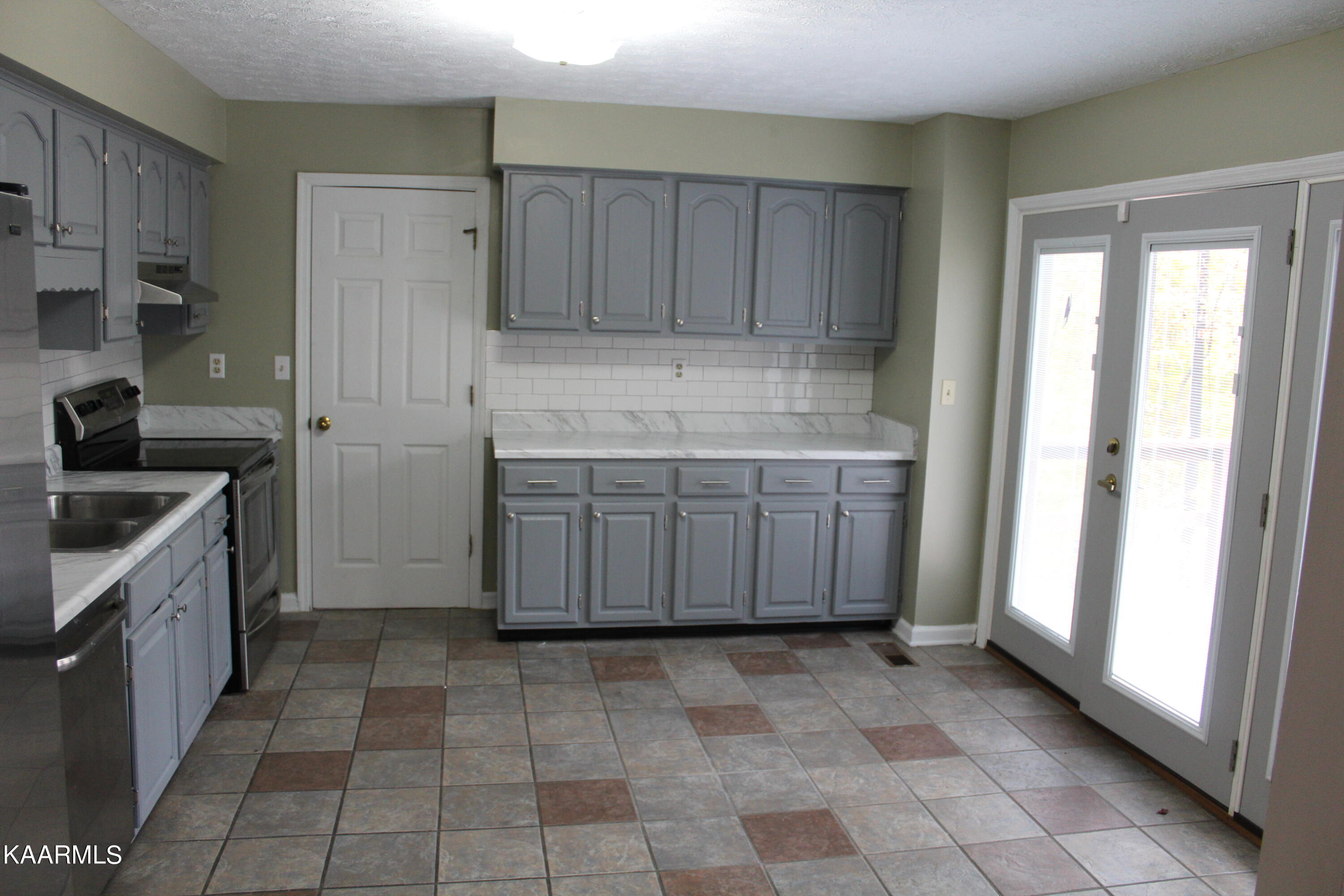 165 Lake Hill Road Middlesboro, KY 40965 - Photo 45 of 56 IMG_0200