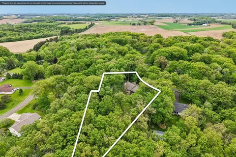 $589,000 | 355 Maple Heights Road, Medina, WI 53559