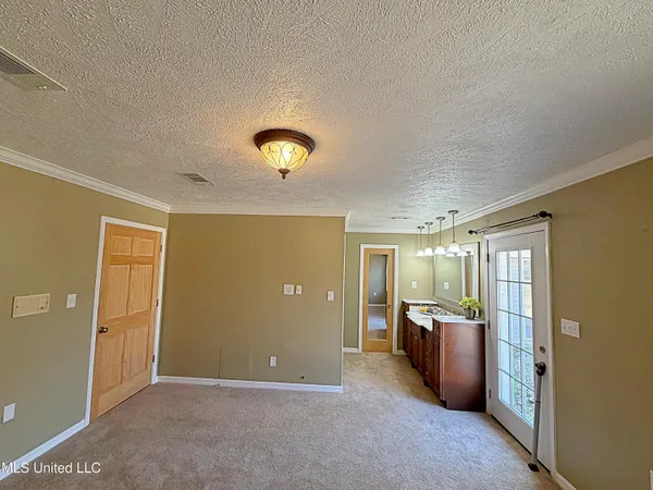 $340,000 | 1302 Highway 16, Carthage, MS 39051