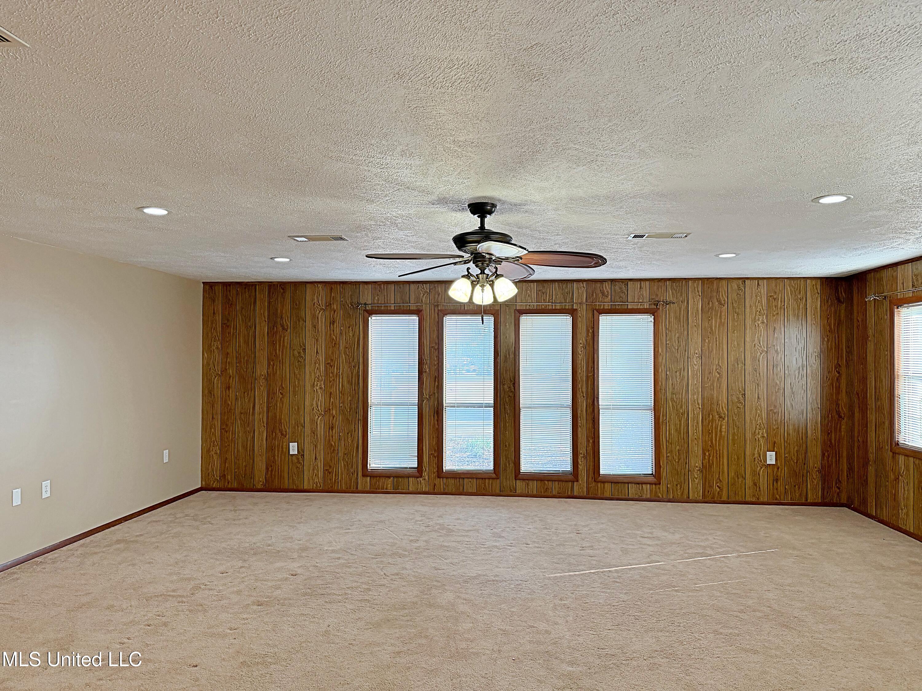 1302 Highway 16 Carthage, MS 39051 - Photo 20 of 37 BEdroom 3