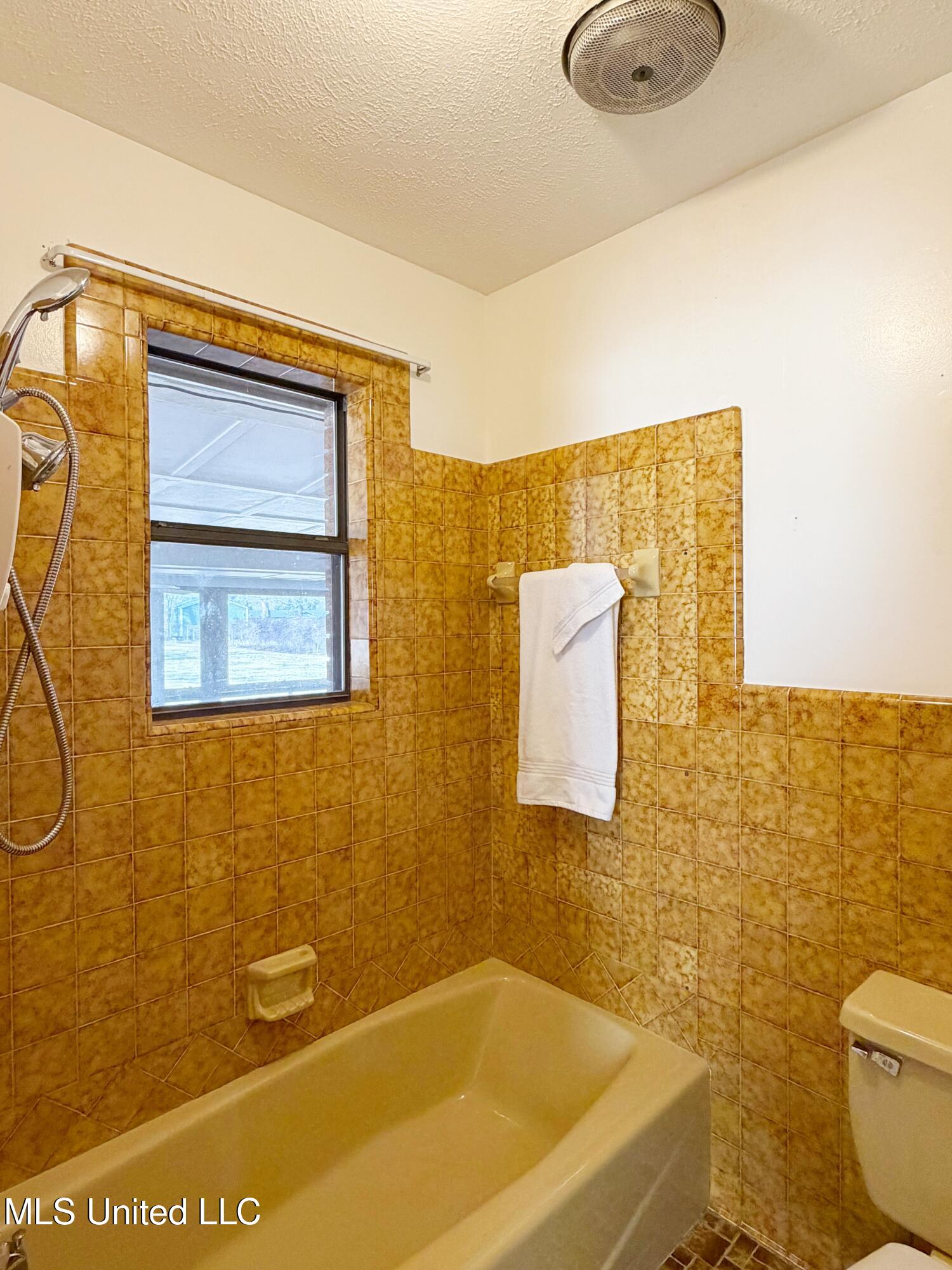 1302 Highway 16 Carthage, MS 39051 - Photo 22 of 37 bath 3