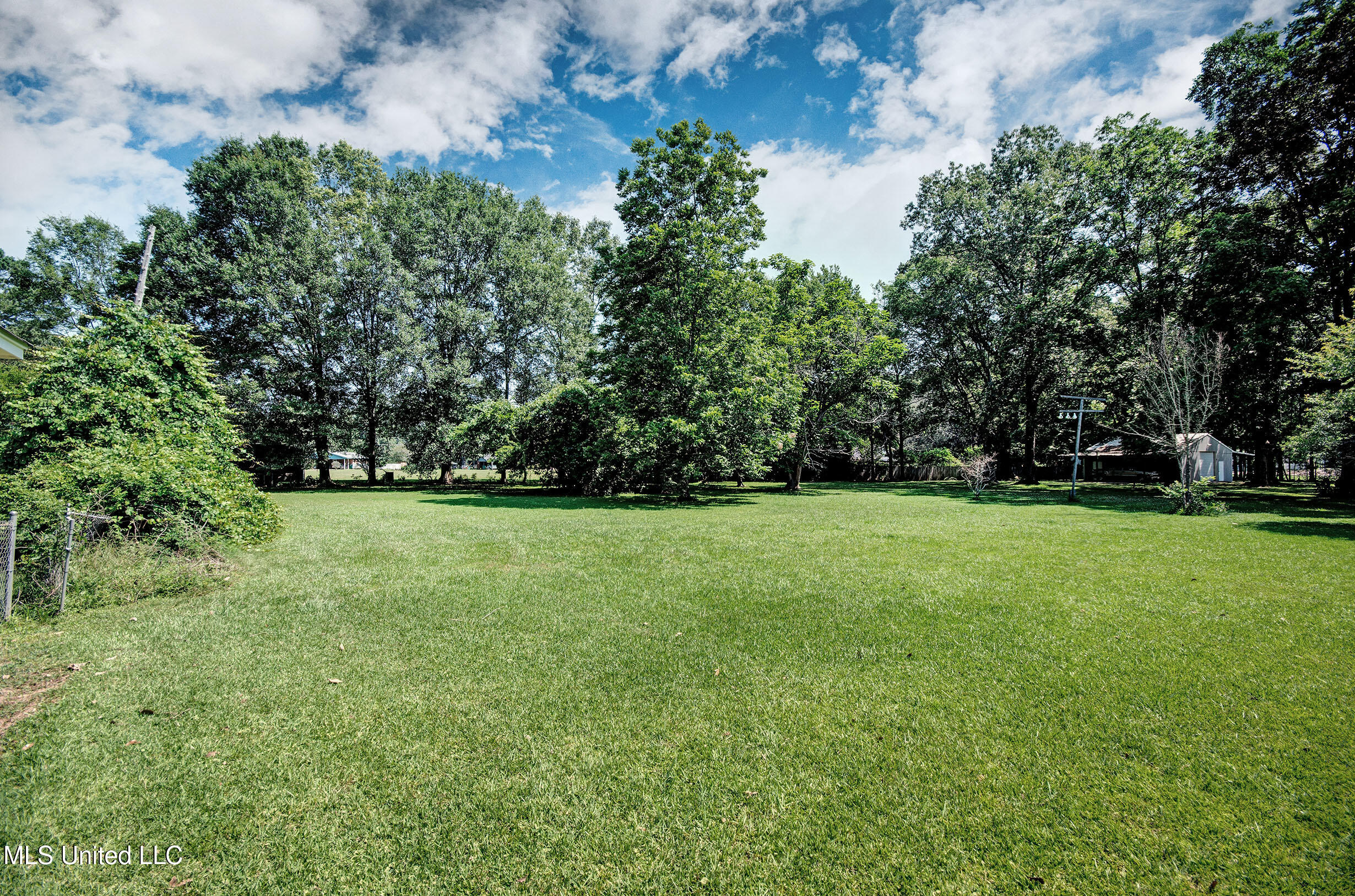 1302 Highway 16 Carthage, MS 39051 - Photo 30 of 37 IMGP9556_7_8