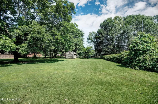 $340,000 | 1302 Highway 16, Carthage, MS 39051