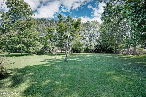 $340,000 | 1302 Highway 16, Carthage, MS 39051