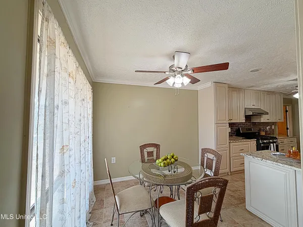 $340,000 | 1302 Highway 16, Carthage, MS 39051