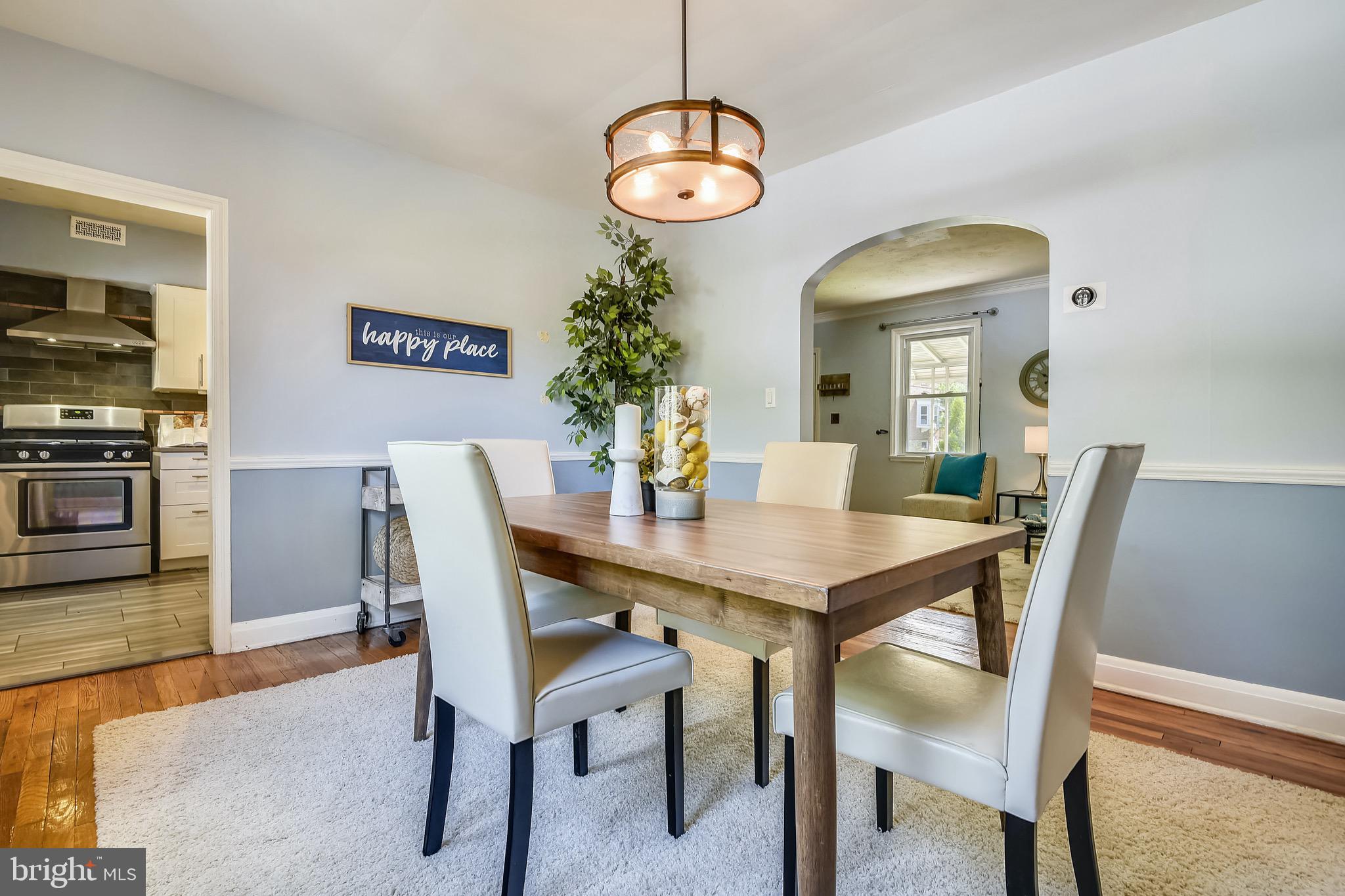 31 Briarwood Road Baltimore, MD 21228 - Photo 11 of 33 Large dining room