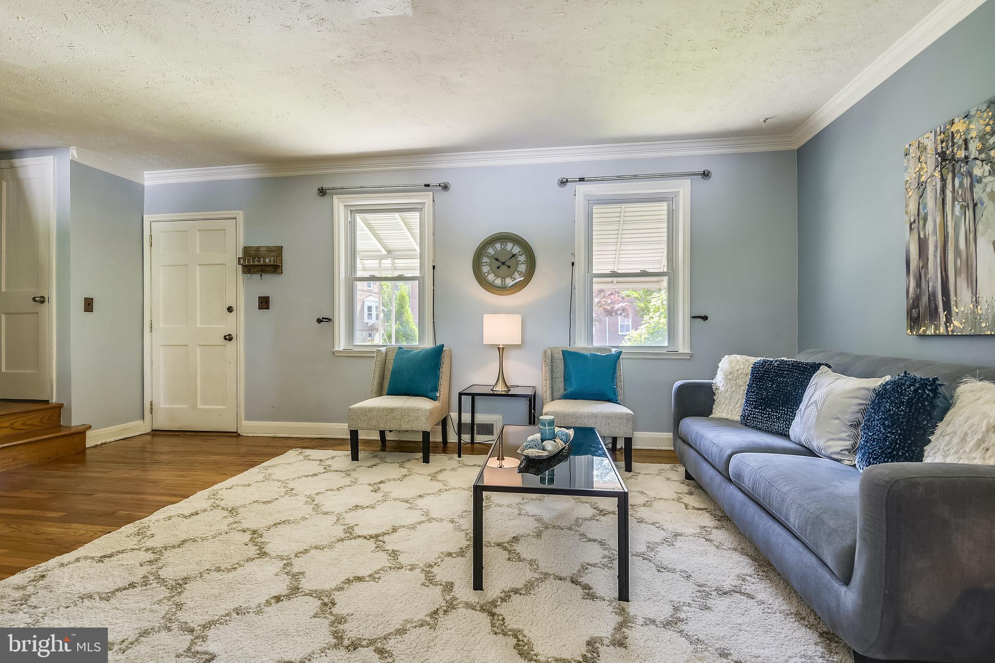 31 Briarwood Road Baltimore, MD 21228 - Photo 6 of 33 Hardwood floors throughout