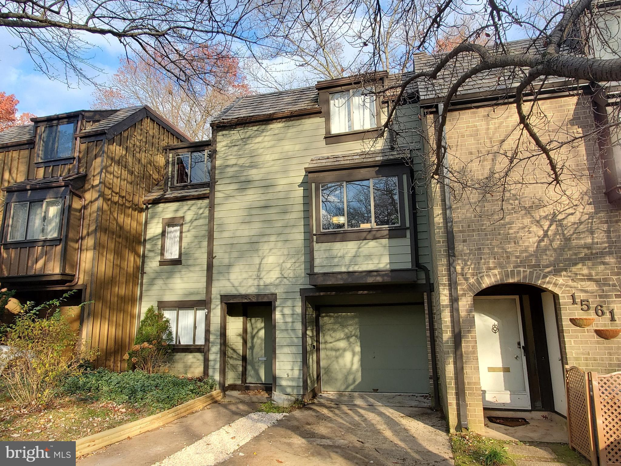 1563 Scandia Circle Reston, VA 20190 - Photo 1 of 41 Main Front Right Angle