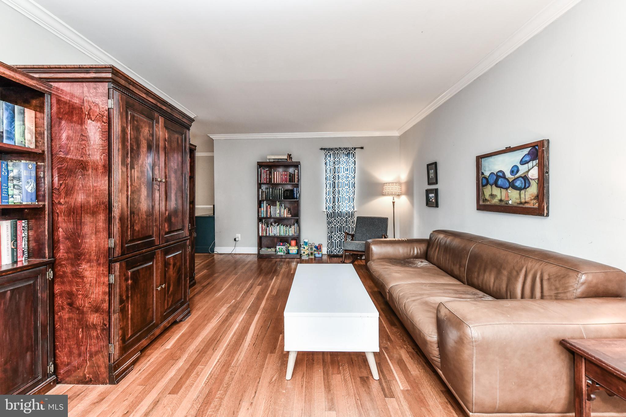1563 Scandia Circle Reston, VA 20190 - Photo 15 of 41 Living Room with Sliding Glass Doors to Deck