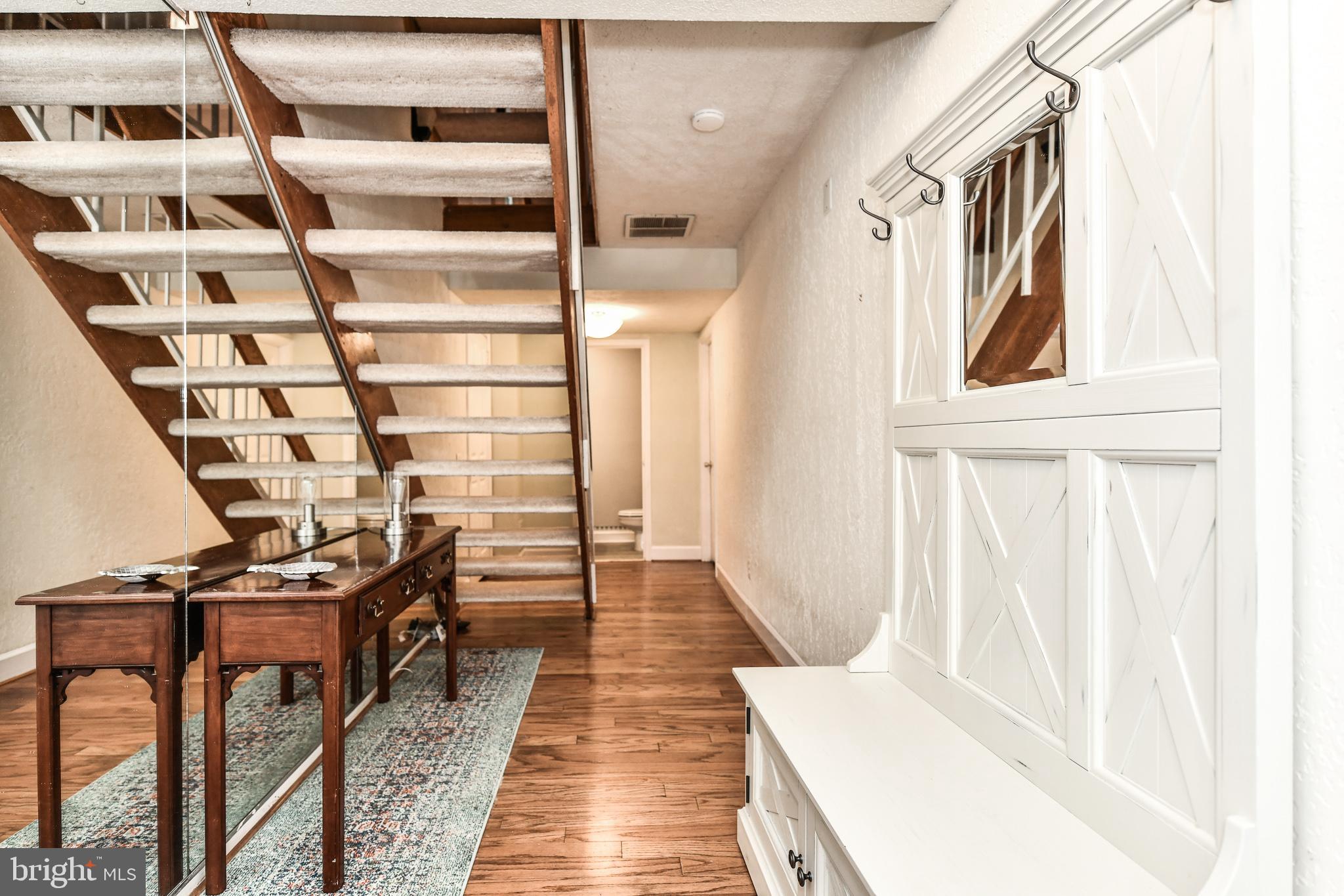 1563 Scandia Circle Reston, VA 20190 - Photo 5 of 41 Lower Level Hallway