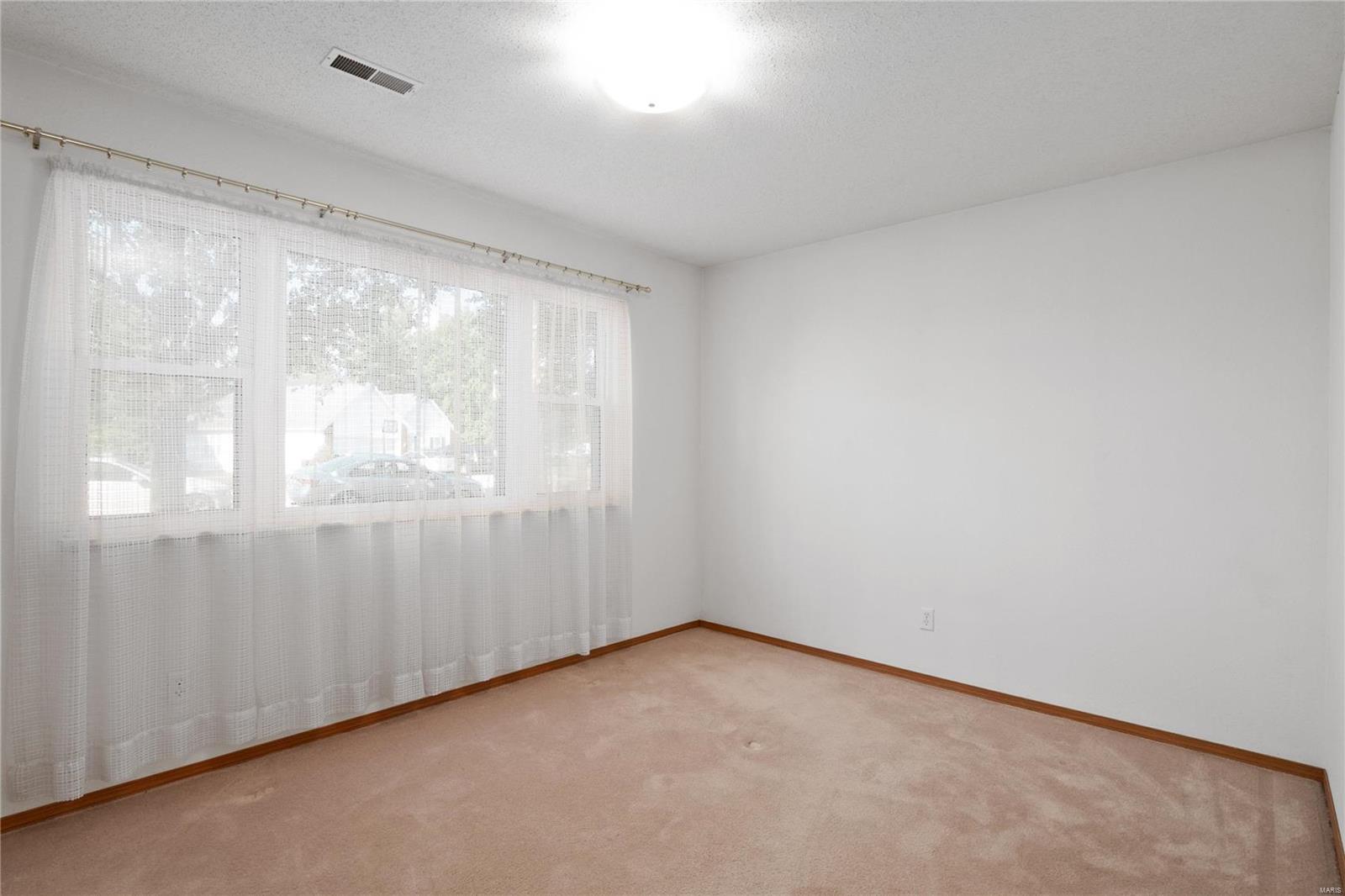 814 Misty Valley Road O'Fallon, IL 62269 - Photo 17 of 22 Gallery Image 17