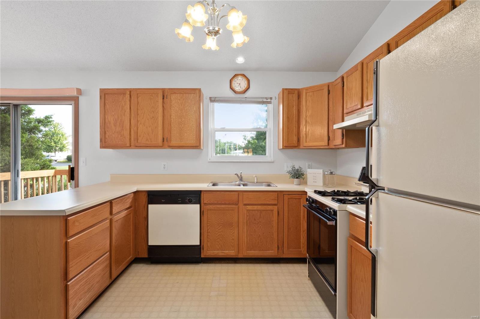 814 Misty Valley Road O'Fallon, IL 62269 - Photo 5 of 22 Gallery Image 5