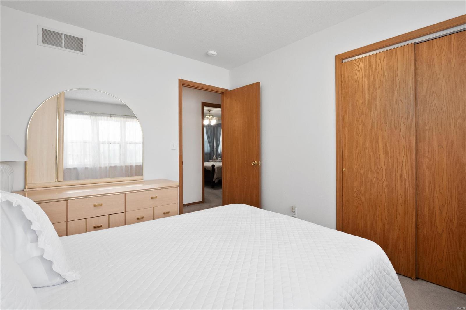814 Misty Valley Road O'Fallon, IL 62269 - Photo 8 of 22 Gallery Image 8