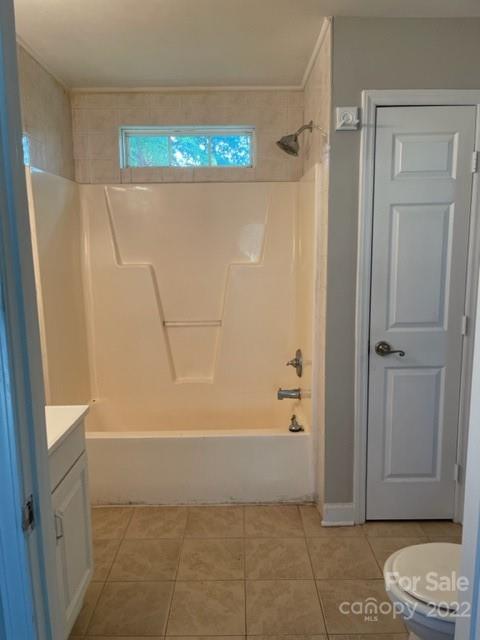 178 Quail Ridge Lane Fort Mill, SC 29708 - Photo 13 of 25 a bathroom with a bathtub and a shower