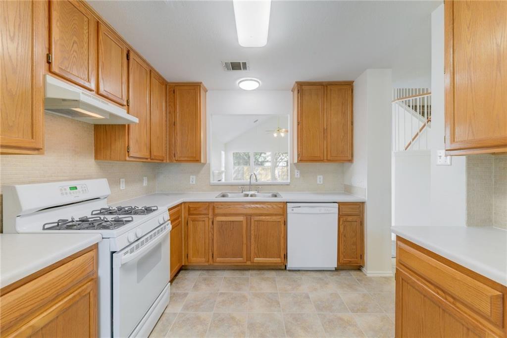 13460 Athens Trail Austin, TX 78729 - Photo 5 of 19 Kitchen