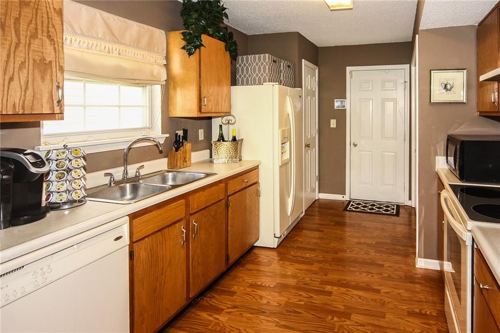 5238 Manning Road Indianapolis, IN 46228 - Photo 8 of 21 Gallery Image 8