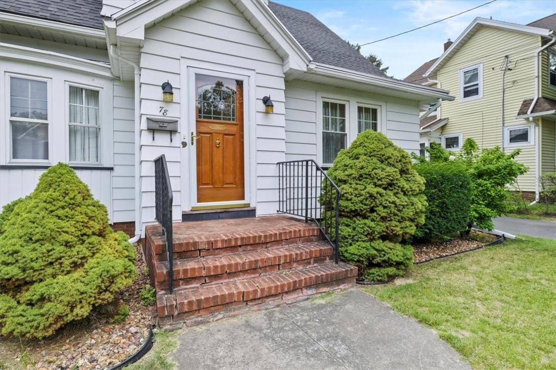 78 Durand Drive Irondequoit, NY 14622 - Photo 4 of 44