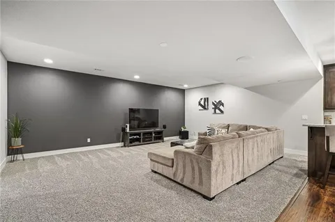 $875,000 | 15854 West 165th Terrace, Olathe, KS 66062