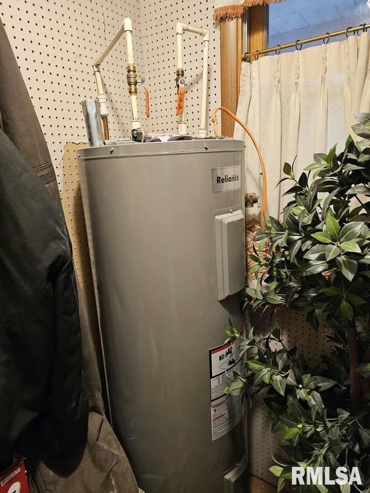 19635 East 800th Street Sciota, IL 61475 - Photo 16 of 34