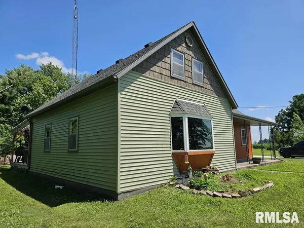 $149,999 | 19635 East 800th Street, Sciota, IL 61475