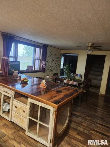 $169,000 | 19635 East 800th Street, Sciota, IL 61475