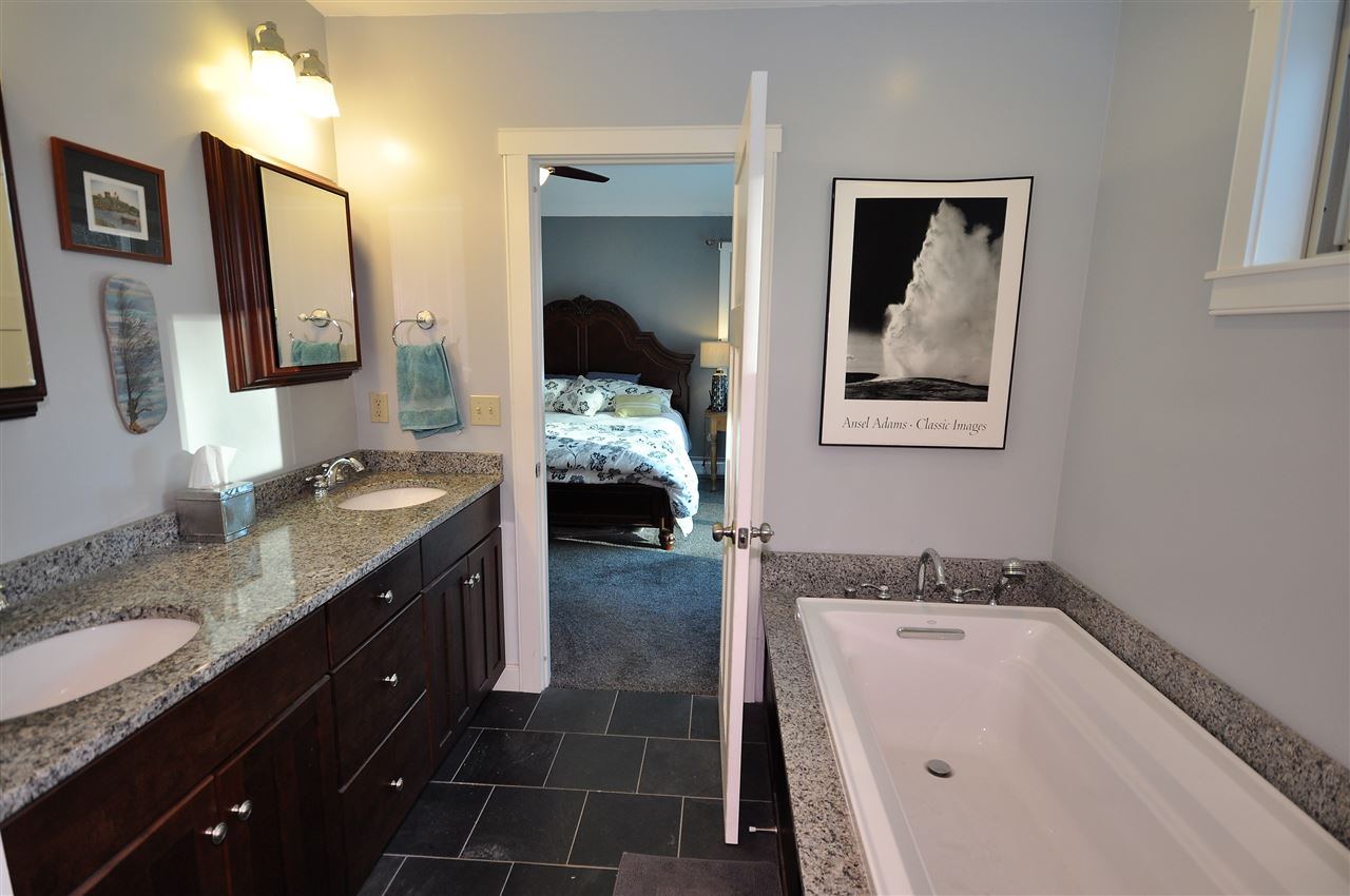 854 Quincy Road Rumney, NH 03266 - Photo 17 of 38