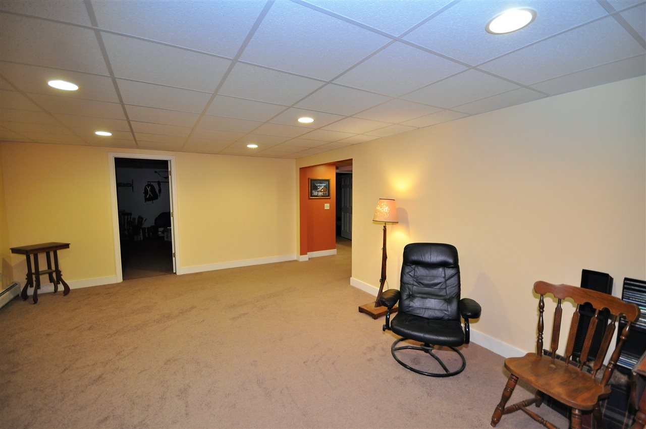 854 Quincy Road Rumney, NH 03266 - Photo 29 of 38