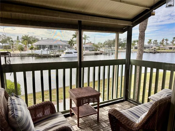 $280,000 | 1028 Apollo Beach Boulevard, Unit 11, Apollo Beach, FL 33572