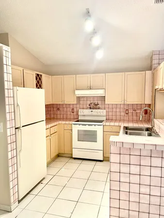 $2,700 | Undisclosed Address, Margate, FL 33063