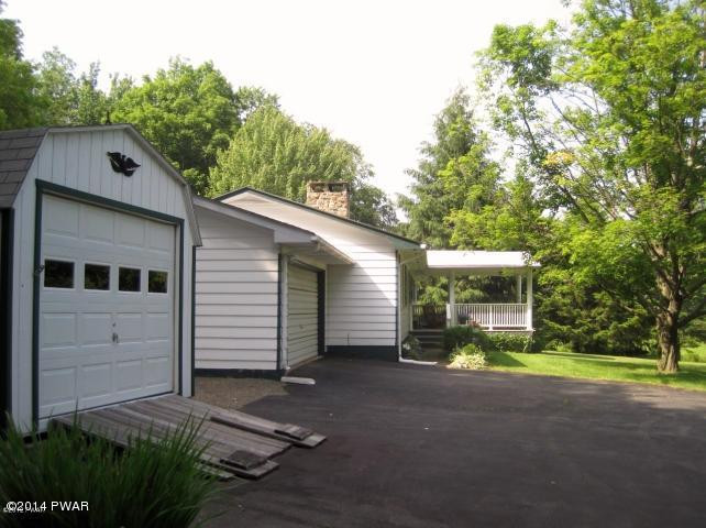 607 Carlton Road Tobyhanna, PA 18466 - Photo 2 of 22 Gallery Image 2