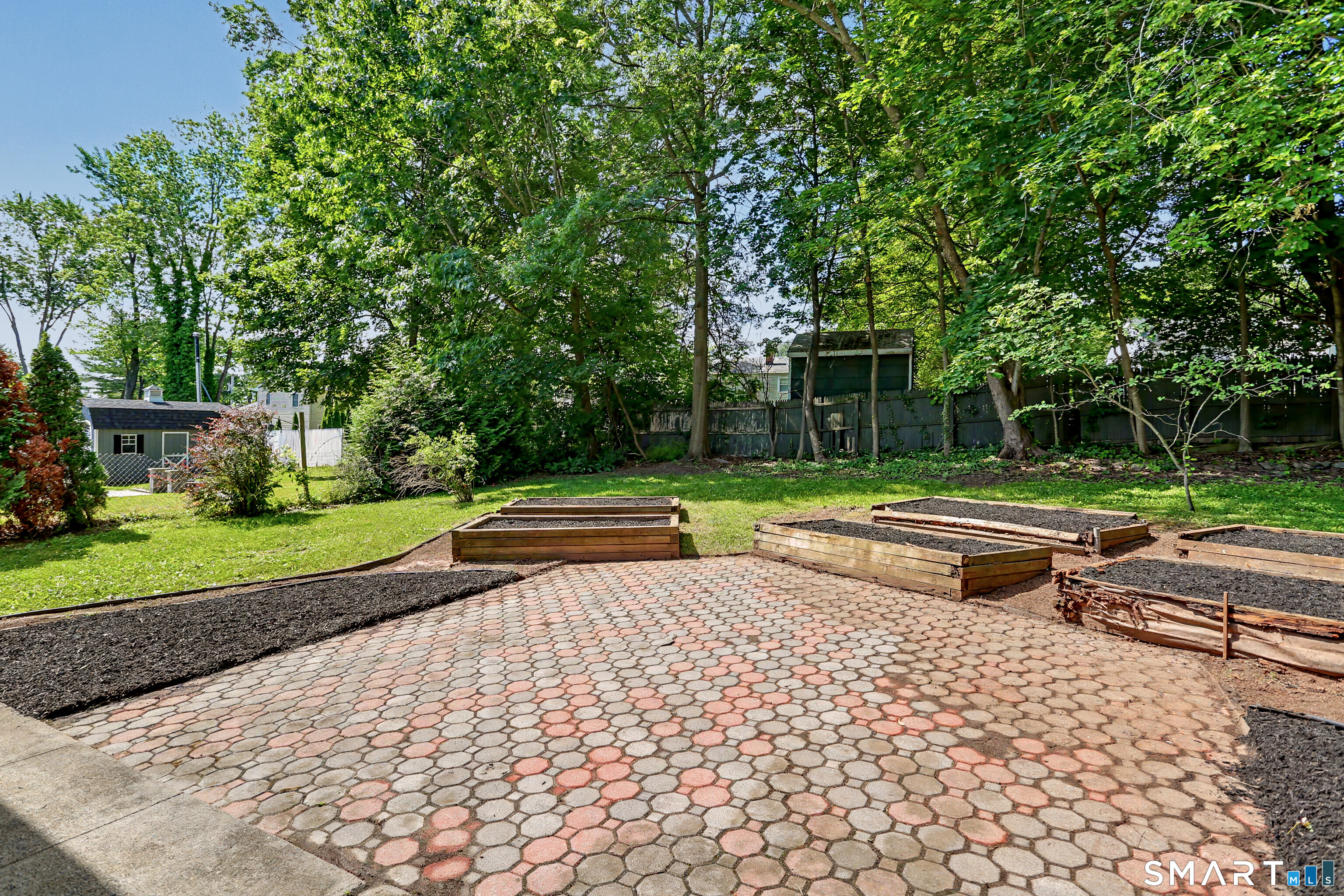 42 Carroll Road Hamden, CT 06517 - Photo 27 of 32