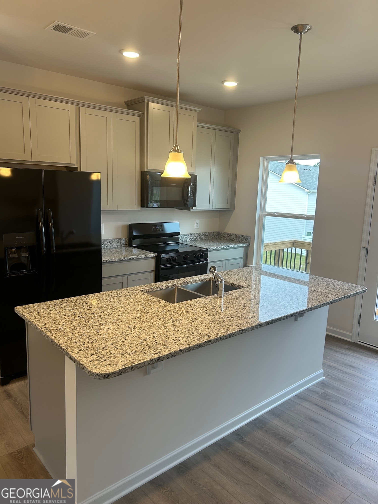 67 Professional Place Calhoun, GA 30701 - Photo 3 of 12