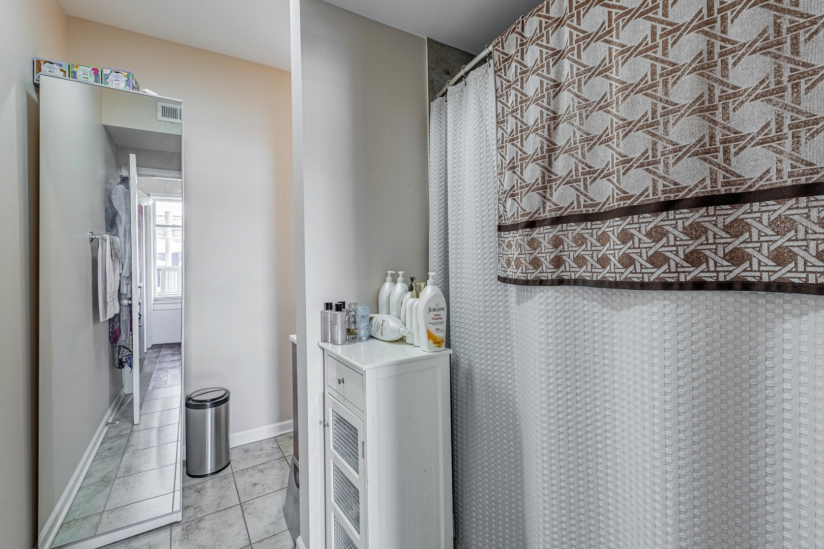 2919 South Keeley Street Chicago, IL 60608 - Photo 8 of 26