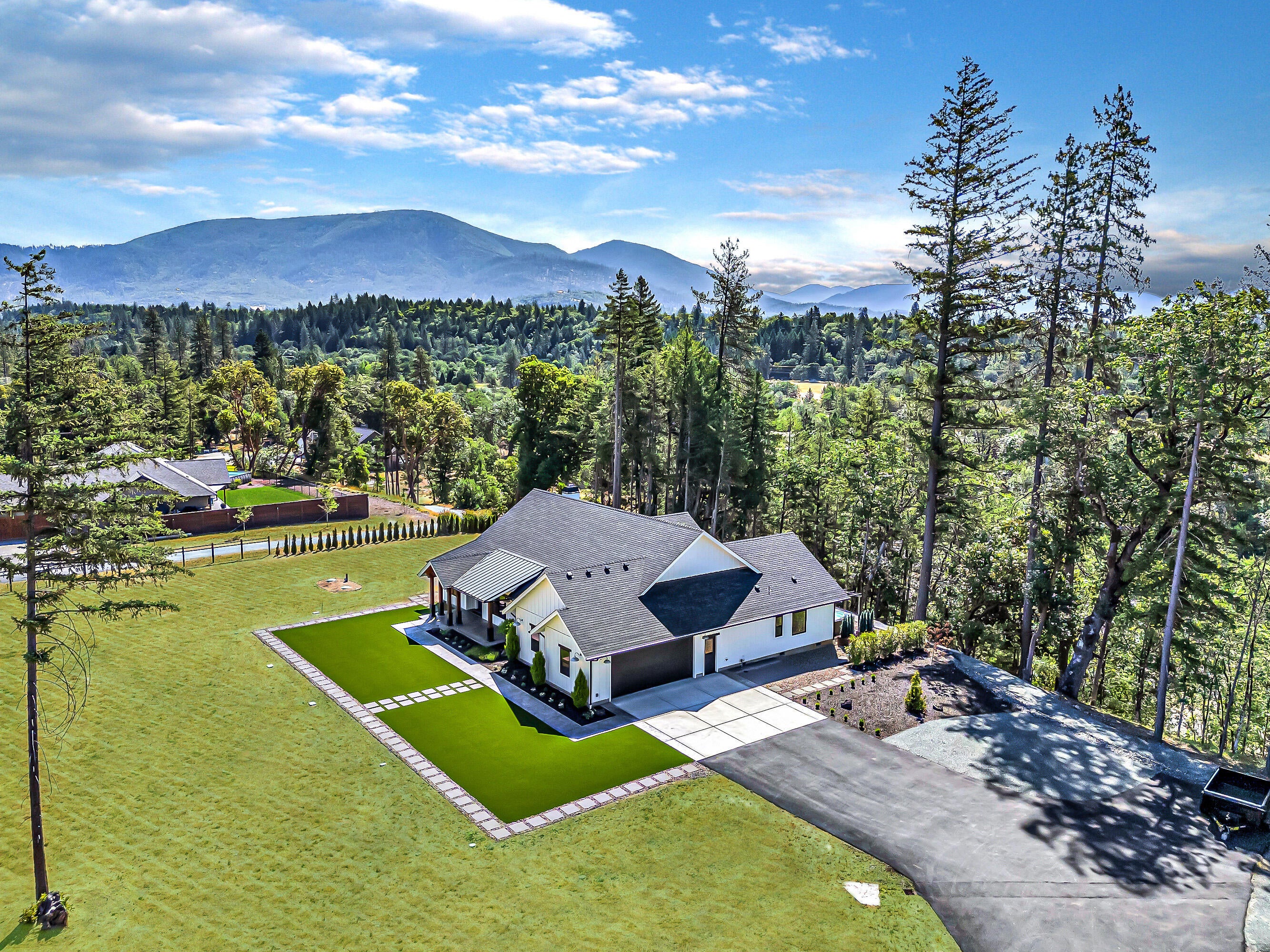 1222 Ellison Loop Merlin, OR 97532 - Photo 35 of 37 35